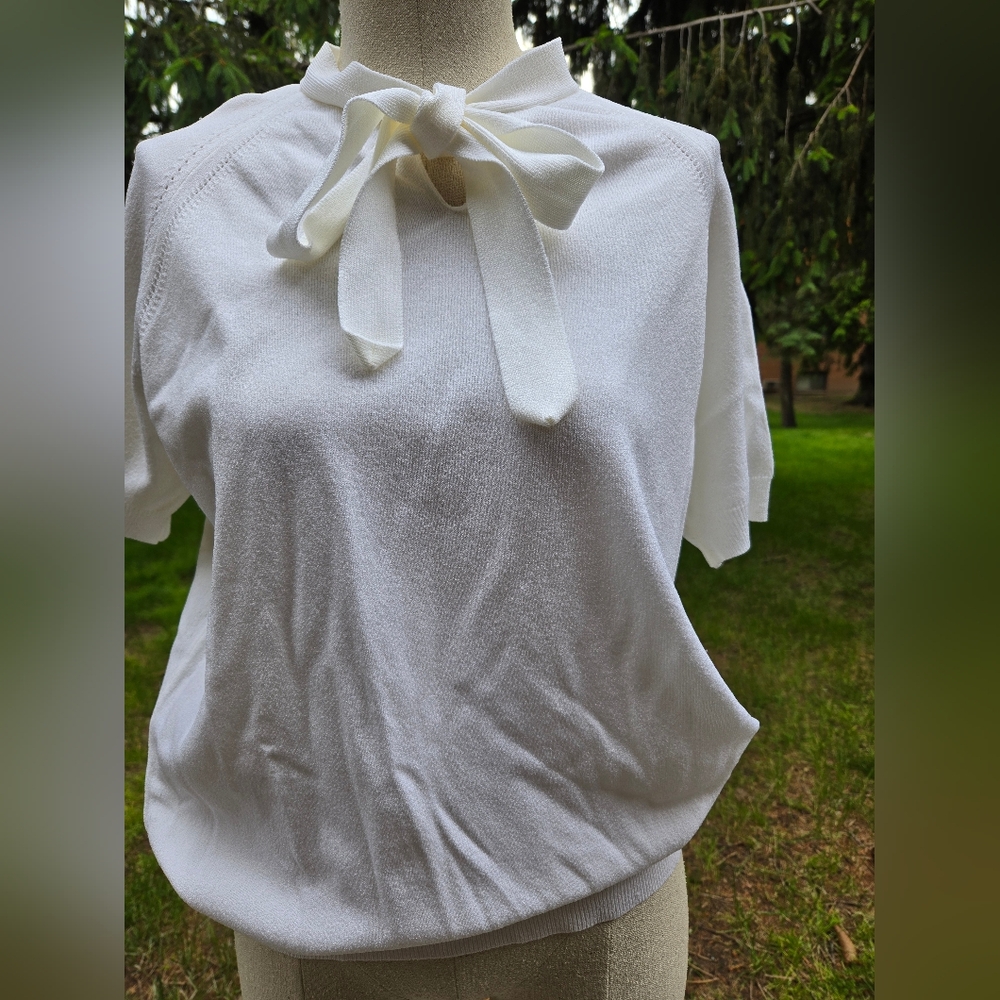 TOI ET MOI  Top with Bow Detail